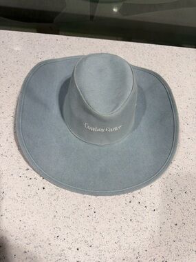 Cowboy Women's Wide-Brim Felt Hat in Dusty Blue